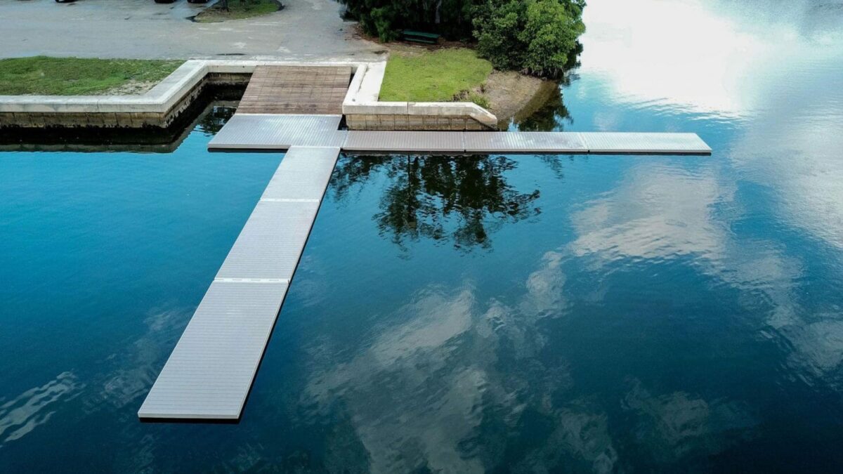 Rowing Starting Docks on blue water.