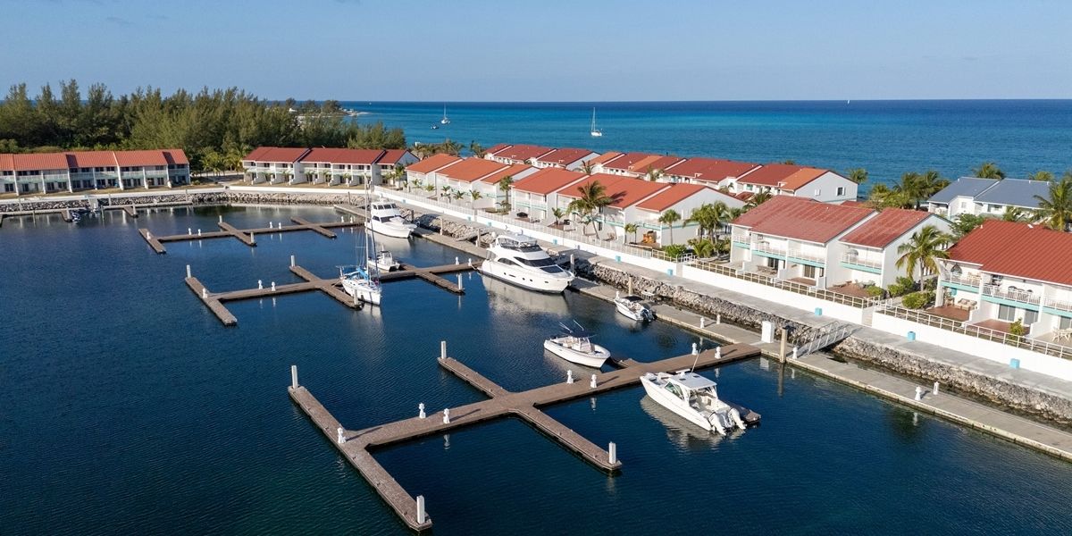 What are Industrial Grade Floating Docks? Engineering Features That Matter